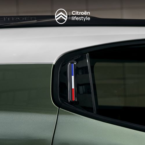 SET MIT 2 COLOR CLIPS FÜR CITROËN C3 AIRCROSS UND C4 2025 FRANZÖSISCHE FLAGGE
